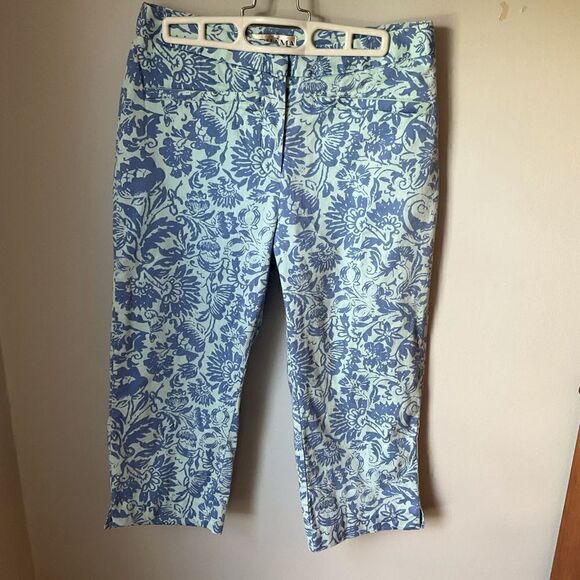 Tehami Floral Print Capris. 2. By Nancy Haley and Clint Eastwood! Pretty Blues. - Picture 4 of 8